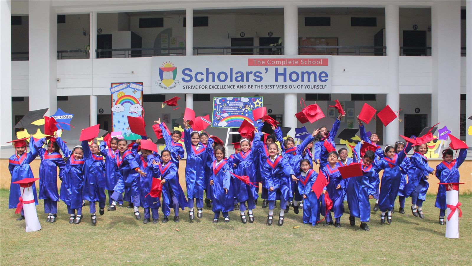 Primary graduation celebration at Scholars' Home, the best school in Gomti Nagar Lucknow